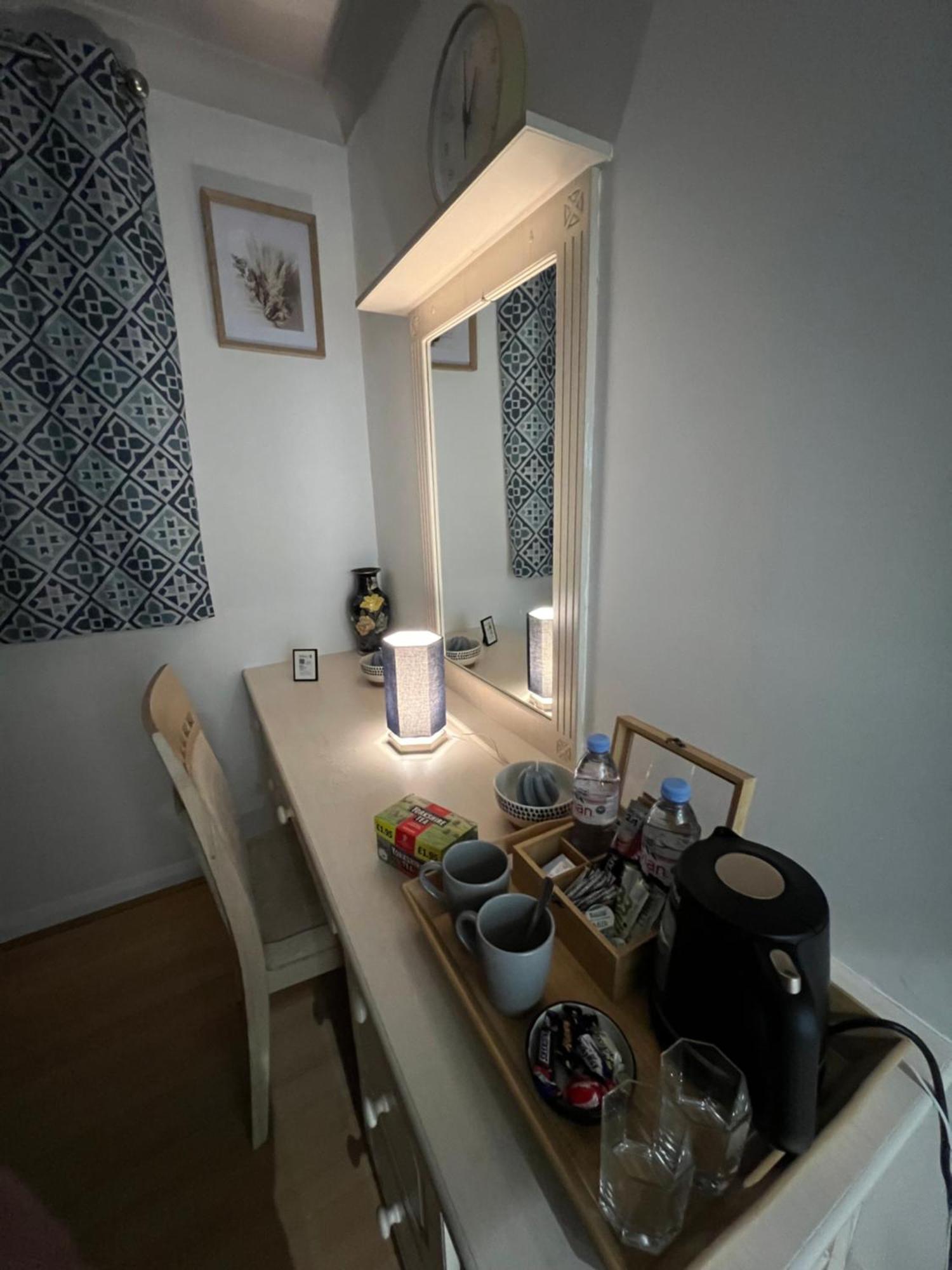 Double Room At The Bungalow With Shared Shower Room Kettering Esterno foto
