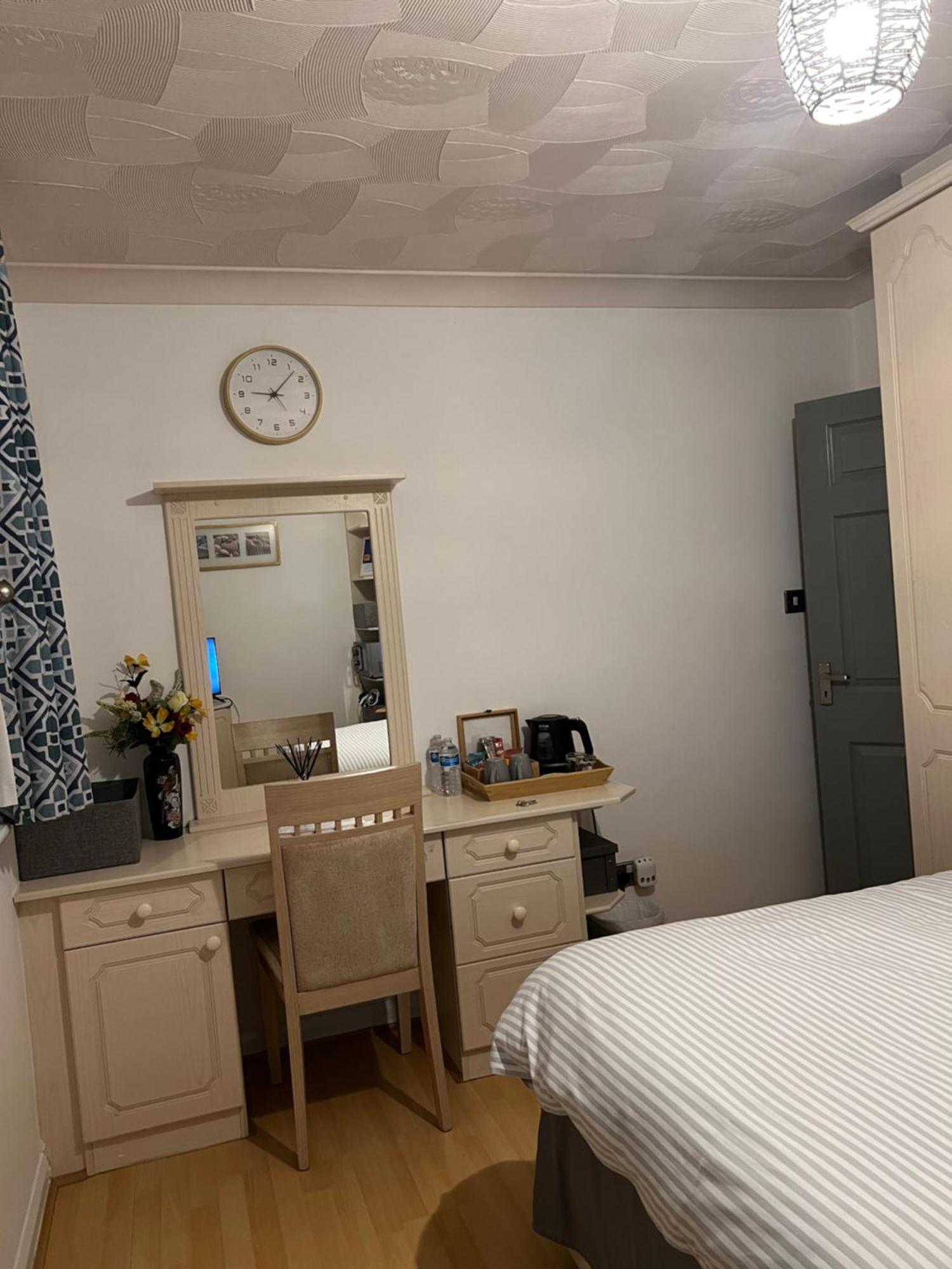 Double Room At The Bungalow With Shared Shower Room Kettering Esterno foto